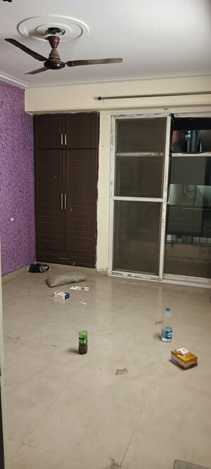 Room in 2 BHK Apartment at Amrapali Empire, Sain Vihar – for Rent