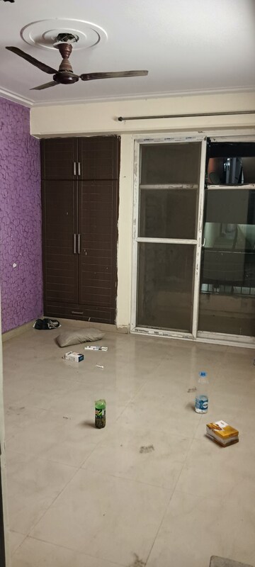 Room in 2 BHK Apartment at Amrapali Empire, Sain Vihar – for Rent