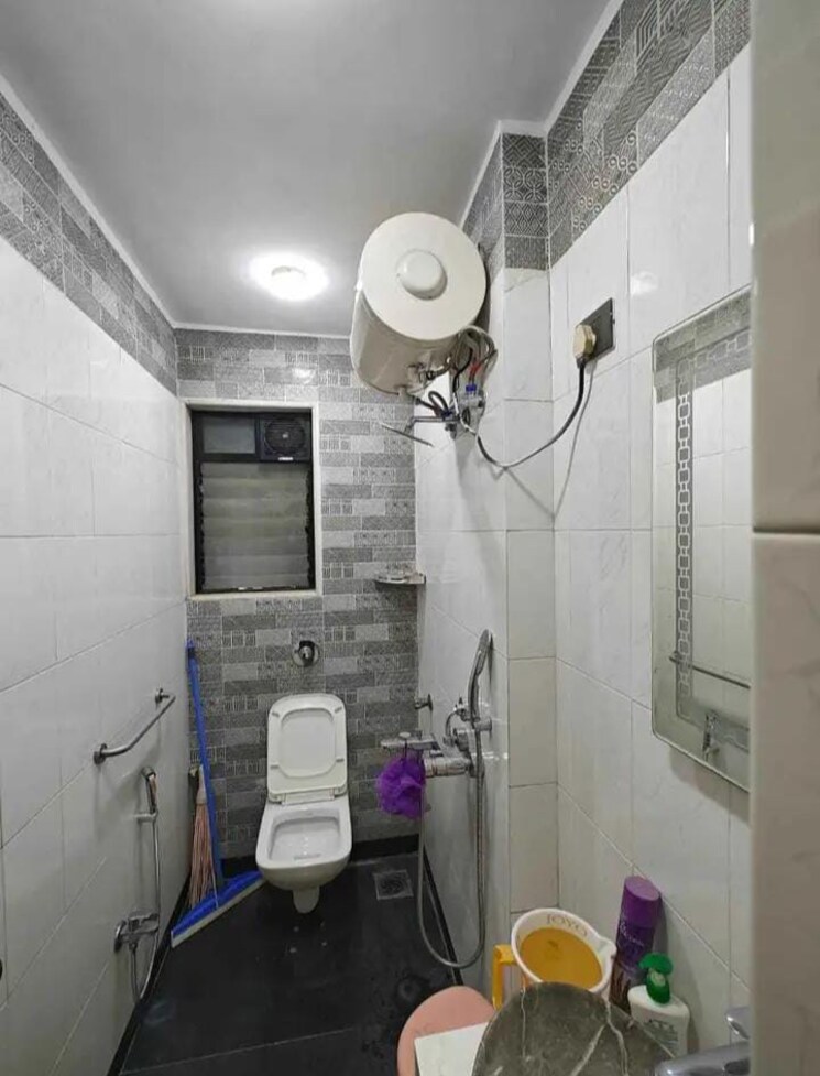 Bathroom, pearl-chs-mira-road 2 Bedroom 650 Sq.Ft. Apartment In Mira Road Thane 9303314