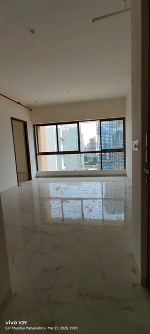 Room in 1 BHK Apartment at Mahalaxmi CHS Worli, Worli – for Rent