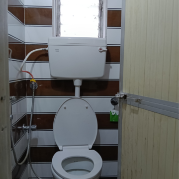 Bathroom in 1 RK Apartment at Railwaymens Apna Ghar CHS, Parsi Colony – for Rent
