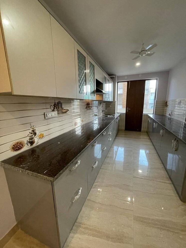 Kitchen, sector 23a 1 RK 556 Sq.Ft. Builder Floor In Sector 23a Gurgaon 9303329