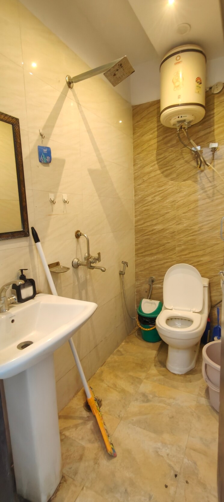 Bathroom, chattarpur 1 Bedroom 650 Sq.Ft. Builder Floor In Chattarpur Delhi 9303332