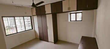 Room in 2 BHK Apartment at Shiv Siddhi Lok Kailash, Mulund West – for Rent