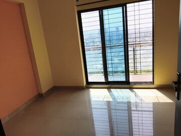 Room in 3 BHK Apartment at Blue Kites CHS Ltd, Kopar Khairane – for Rent