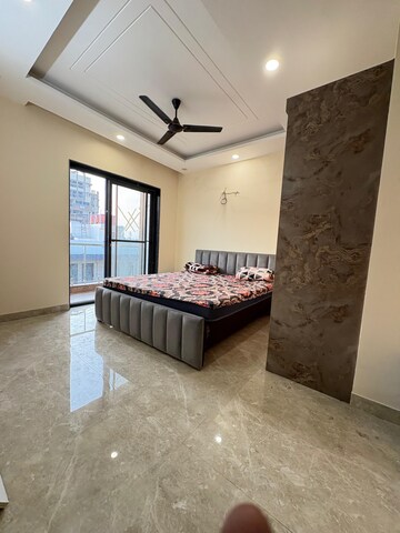 Bedroom in 3 BHK Builder Floor at DLF City Centre, Maruti Vihar – for Rent