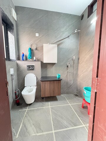 Bathroom in 3 BHK Builder Floor at DLF City Centre, Maruti Vihar – for Rent