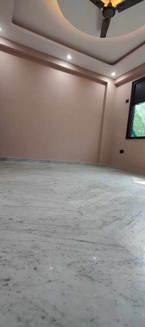 Room in 3 BHK Builder Floor at Chattarpur – for Rent