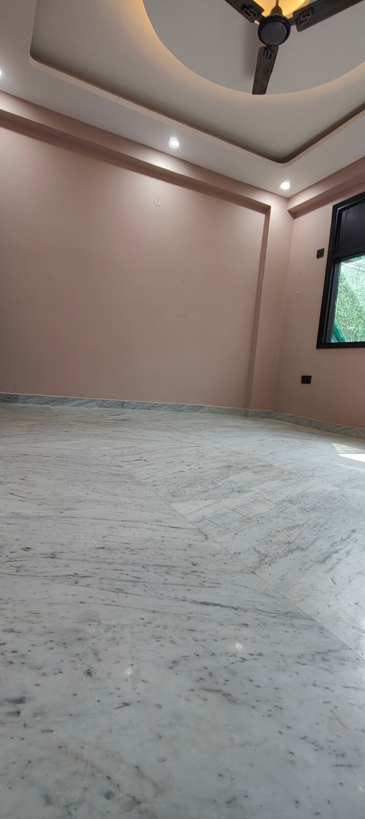 Room, chattarpur 3 Bedroom 1500 Sq.Ft. Builder Floor In Chattarpur Delhi 9303362