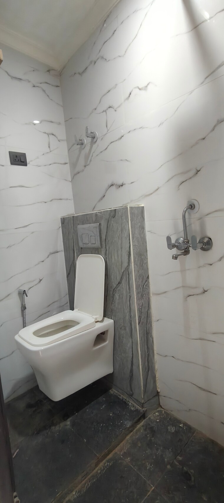 Bathroom, chattarpur 3 Bedroom 1500 Sq.Ft. Builder Floor In Chattarpur Delhi 9303362