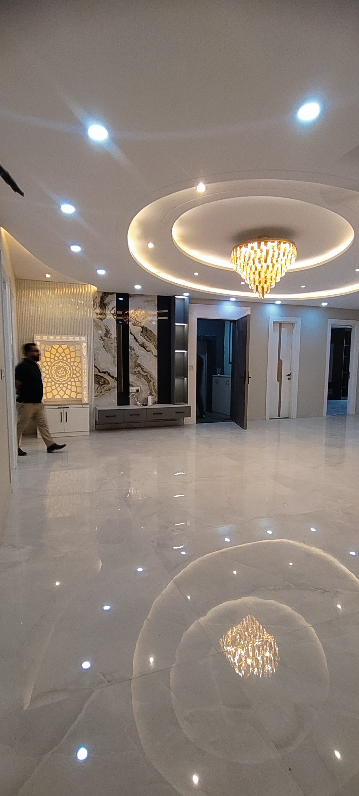 4 BHK + Servant Room 359 Sq.Yd. Builder Floor in TDI The Retreat