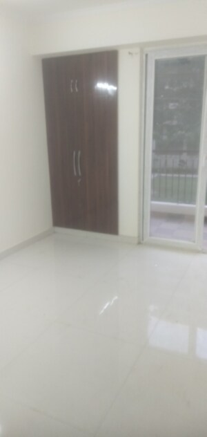 3 BHK Apartment For Rent in Vasu Fortune Residency Phase II, Raj Nagar Extension