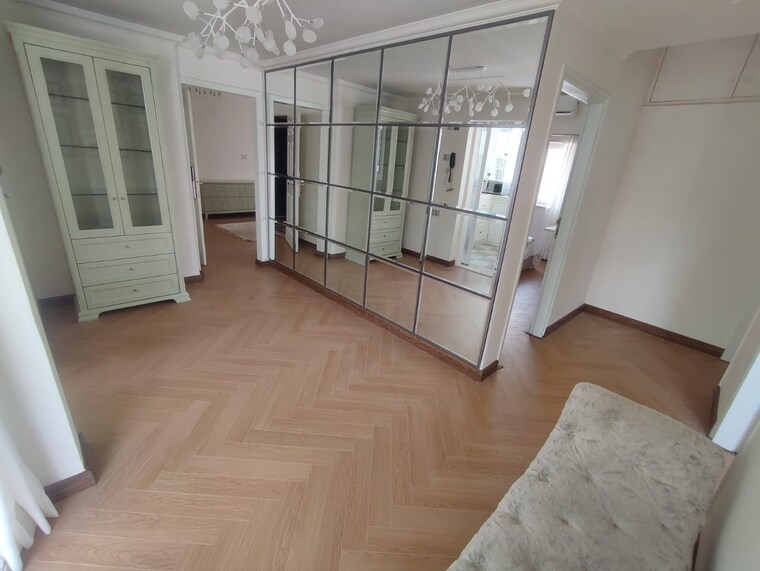 Other, cozy-home 3 Bedroom 1300 Sq.Ft. Apartment In Bandra West Mumbai 9303388