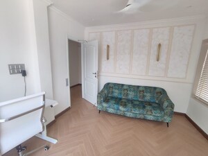 Bedroom in 3 BHK Apartment at Cozy Home, Bandra West – for Rent