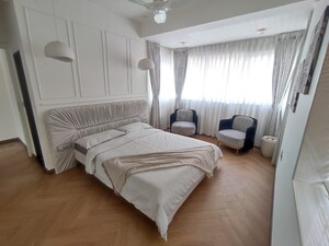 Bedroom in 3 BHK Apartment at Cozy Home, Bandra West – for Rent