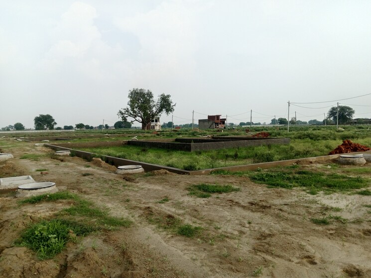 undefined, dhanauli  110 Sq.Yd. Plot In Dhanauli Agra 9303441