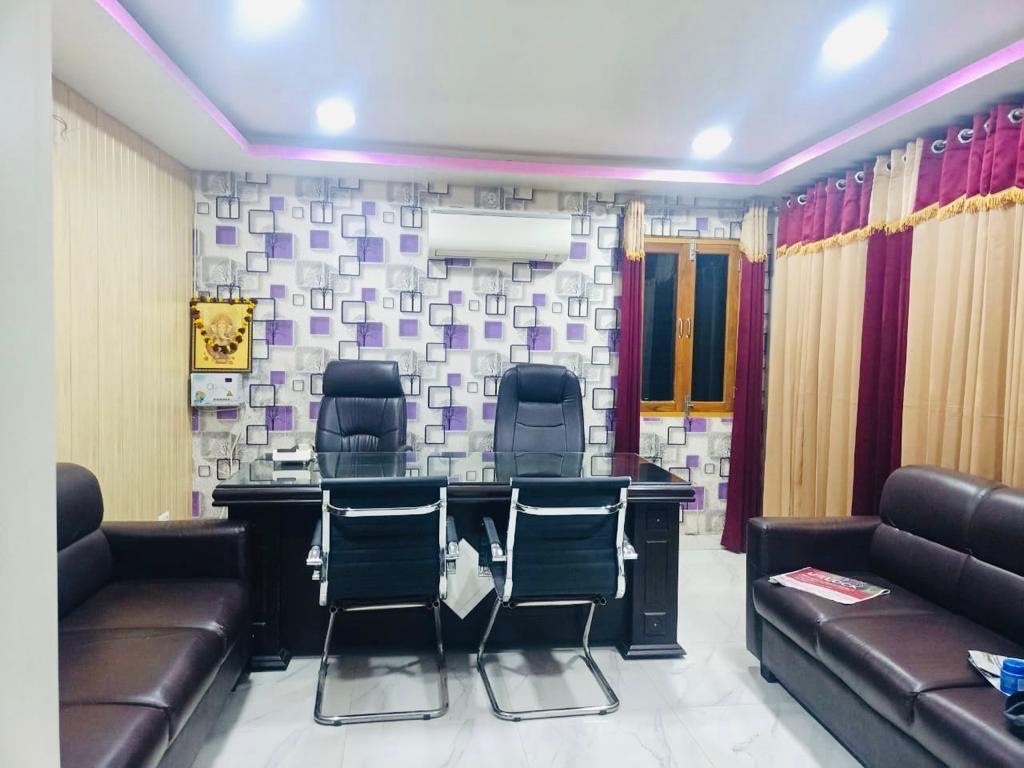 Office Space For Rent in R Square Gomti Nagar