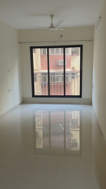 Room in 1 BHK Apartment at Je And Vee Om Trimurti, Malad East – for Rent