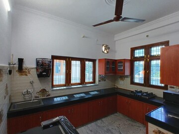 Kitchen in 1.5 BHK Independent House at DLF My Pad, Gomti Nagar – for Rent