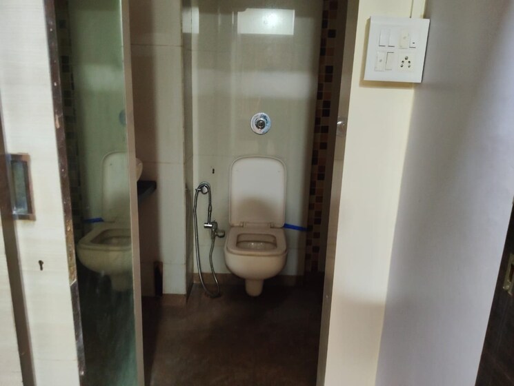 Bathroom, vora-leela-sterling 2 Bedroom 1300 Sq.Ft. Apartment In Goregaon East Mumbai 9303462