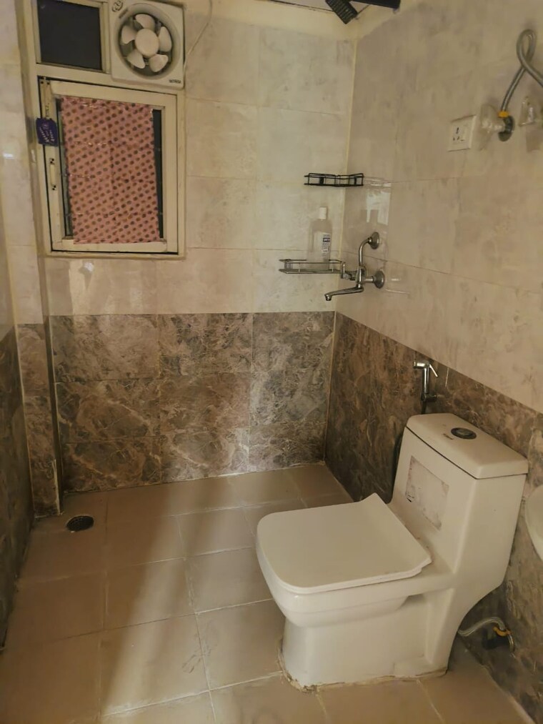 Bathroom, gardenia-golf-city 3 Bedroom 1350 Sq.Ft. Apartment In Sector 75 Noida 9303519