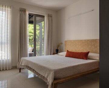 Bedroom in 4 BHK Apartment at Venus Apartments CV Raman Nagar, Cv Raman Nagar – for Rent