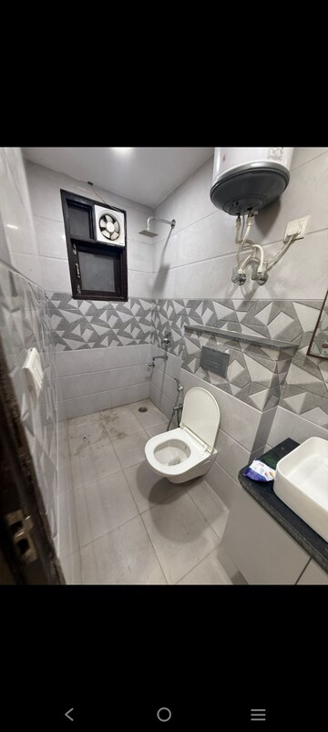 Master Bedroom in 2 BHK Builder Floor at Saket – for Rent