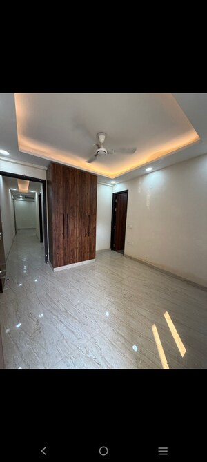 Room in 2 BHK Builder Floor at Saket – for Rent