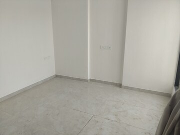 Room in 2 BHK Apartment at Mulund West – for Rent