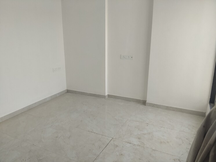 Room, mulund west 2 Bedroom 590 Sq.Ft. Apartment In Mulund West Mumbai 9303527