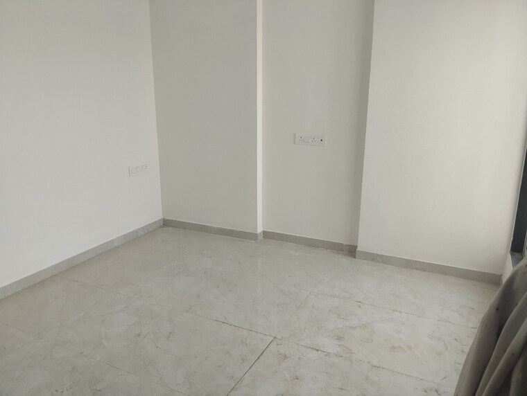 Room, mulund west 2 Bedroom 590 Sq.Ft. Apartment In Mulund West Mumbai 9303527