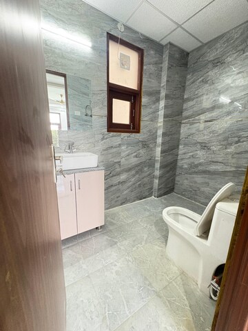 Bathroom in 3 BHK Builder Floor at Malibu Town – for Rent