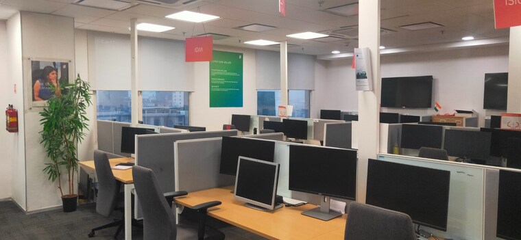 Team Area, sector 57 Commercial Office Space in IT/SEZ 10500 Sq.Ft. In Sector 57 Noida 9303657