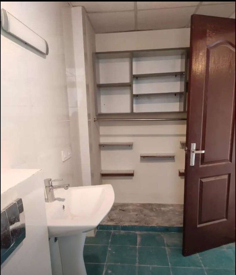 Bathroom, omaxe-waterscapes 3 Bedroom 1635 Sq.Ft. Apartment In Gomti Nagar Lucknow 9303679