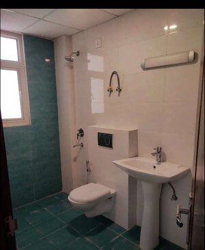 Kitchen in 3 BHK Apartment at Omaxe Waterscapes, Gomti Nagar – for Rent