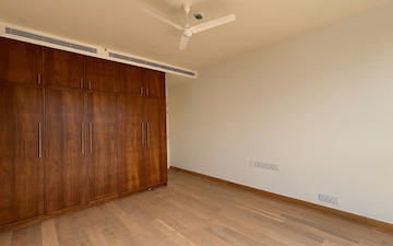 Room in 4 BHK Apartment at Bhartiya Leela Residences, Thanisandra Main Road – for Sale