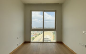 Room in 4 BHK Apartment at Bhartiya Leela Residences, Thanisandra Main Road – for Sale