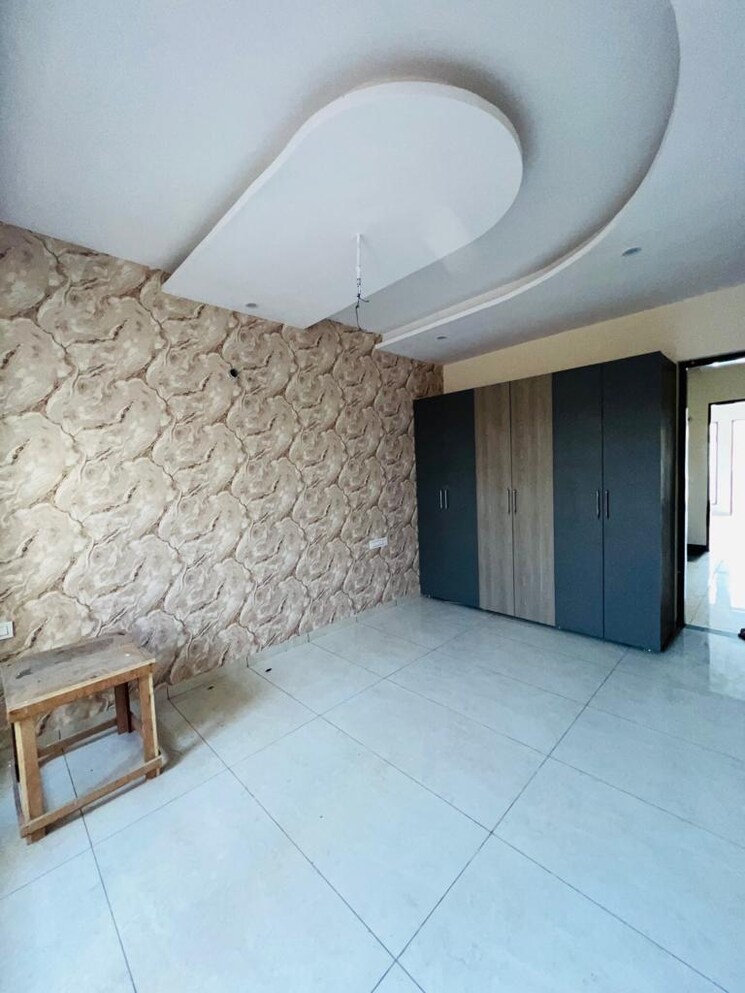 Bedroom, patiala road 3 Bedroom 200 Sq.Yd. Independent House In Patiala Road Zirakpur 9303694