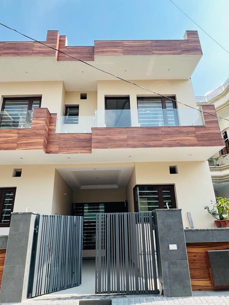 Exterior View, patiala road 3 Bedroom 200 Sq.Yd. Independent House In Patiala Road Zirakpur 9303694