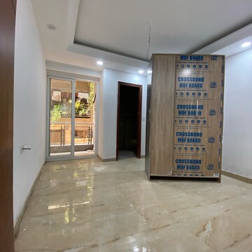 Room in 3 BHK Builder Floor at Chattarpur – for Rent