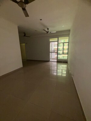 Room in 2 BHK Apartment at Gaur City 2 - 11th Avenue, Sector 16c Greater Noida – for Sale