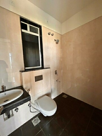 Bathroom in 1.5 BHK Apartment at Sheth Avante, Kanjurmarg West – for Rent