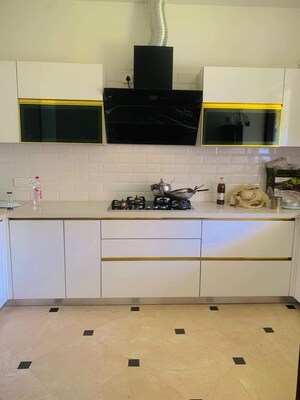 Kitchen in 3 BHK Builder Floor at Unitech South City 1, South City 1 – for Rent