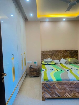 Bedroom in 3 BHK Builder Floor at Unitech South City 1, South City 1 – for Rent