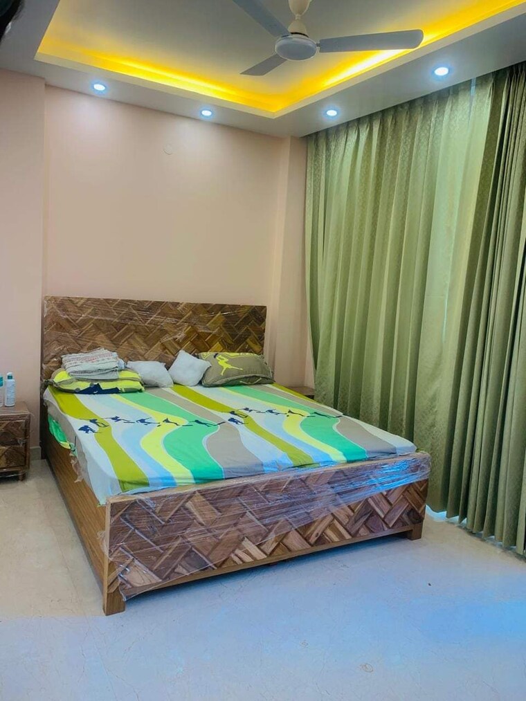 Bedroom, unitech-south-city-1 3 Bedroom 1830 Sq.Ft. Builder Floor In South City 1 Gurgaon 9303784