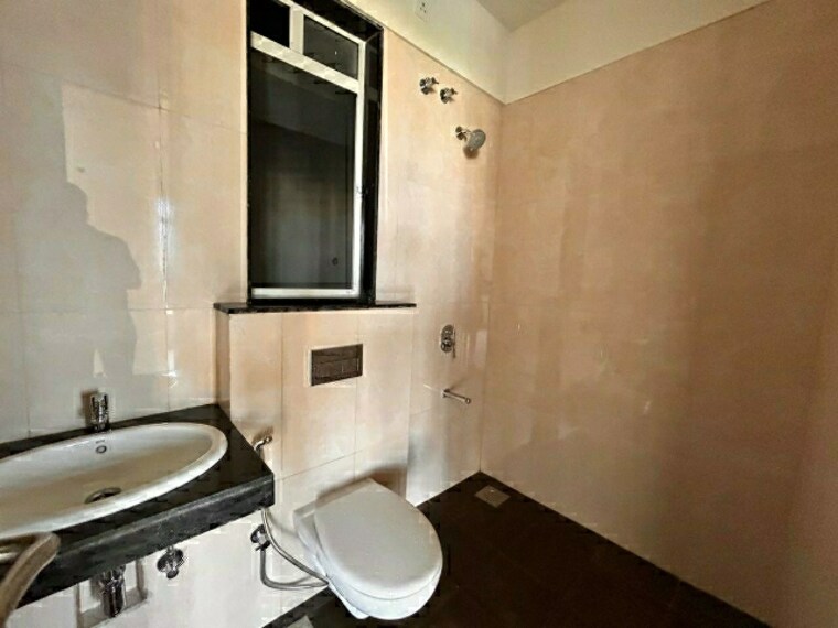 Bathroom, sheth-avante 1.5 Bedroom 700 Sq.Ft. Apartment In Kanjurmarg West Mumbai 9303789
