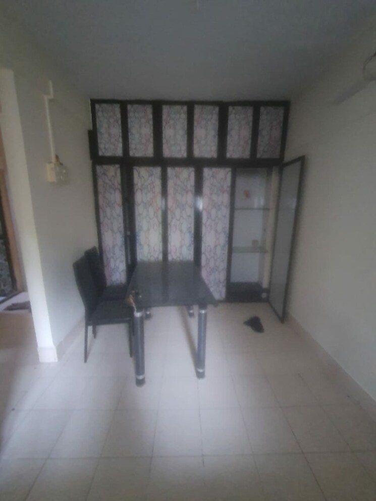 Room, dombivli east 1 Bedroom 650 Sq.Ft. Apartment In Dombivli East Thane 9303788