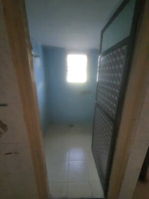 Bathroom in 1 BHK Apartment at Dombivli East – for Rent