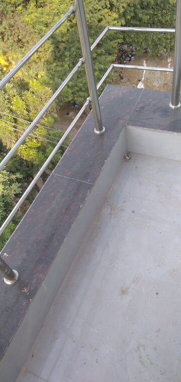 Balcony in 1 RK Builder Floor at Vipul World Plots, Sector 48 – for Rent