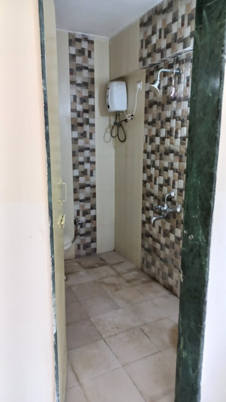 Bathroom, sanskriti-housing-society 3 Bedroom 1350 Sq.Ft. Apartment In Wakad Pune 9303824